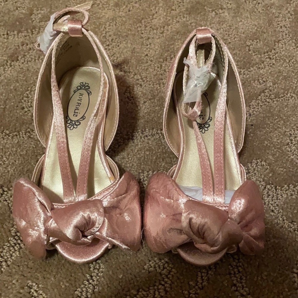 Joyfolie shoes size 8 NEW!!